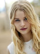 Emilie de Ravin