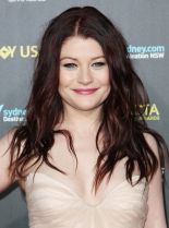Emilie de Ravin photo