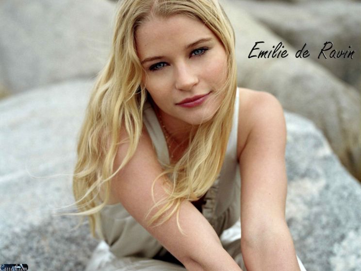 Emilie de Ravin