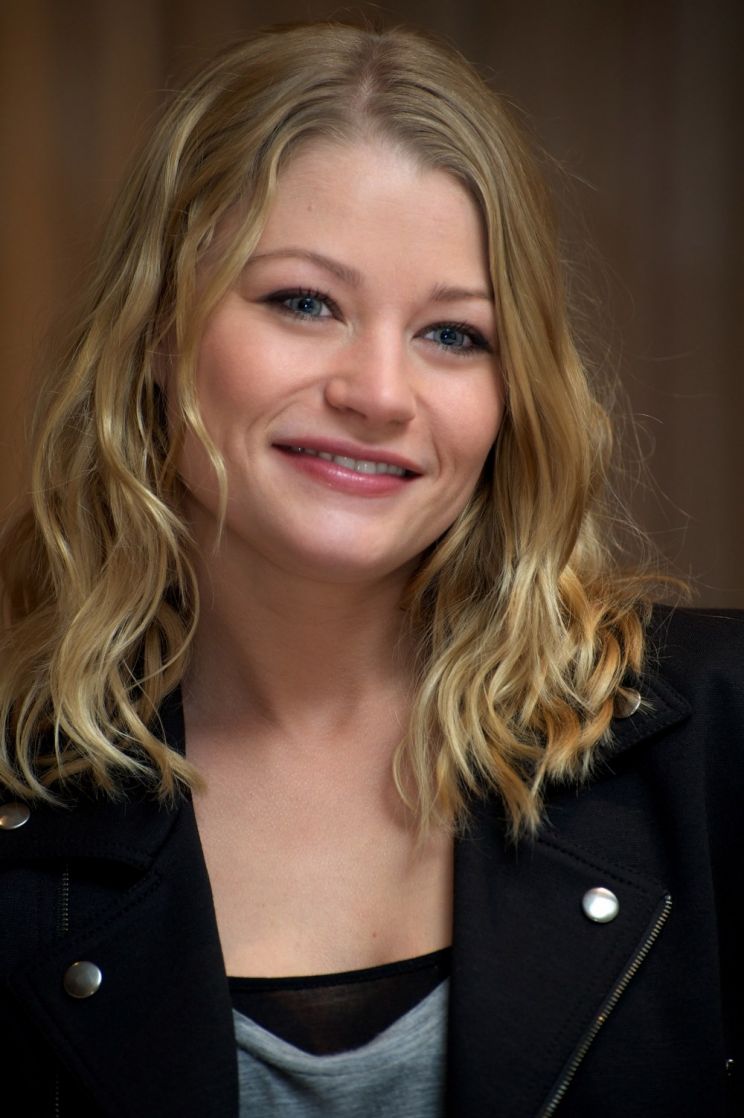 Emilie de Ravin