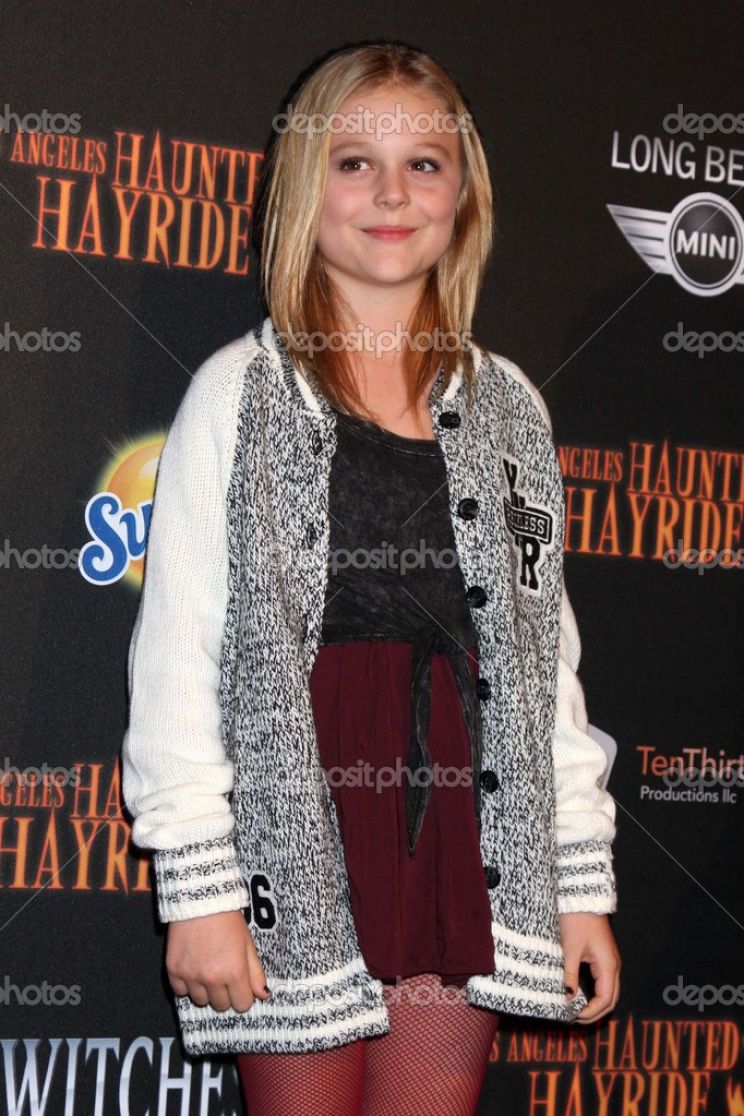 Emily Alyn Lind