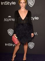 Emily Bett Rickards #19636 picture (Portrait Medium)