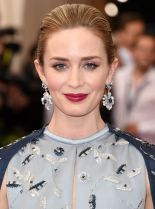 Emily Blunt photo