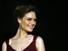 Emily Deschanel