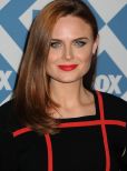 Emily Deschanel