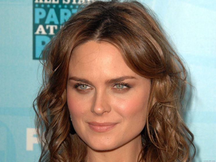 Emily Deschanel