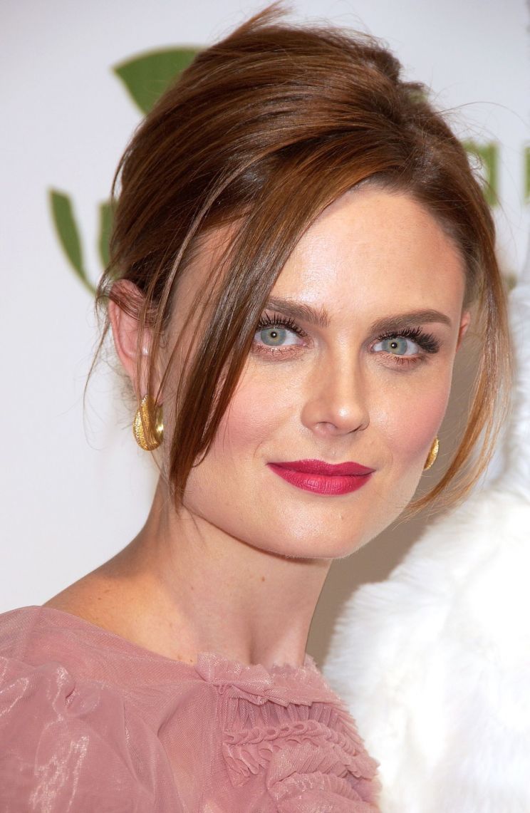 Emily Deschanel