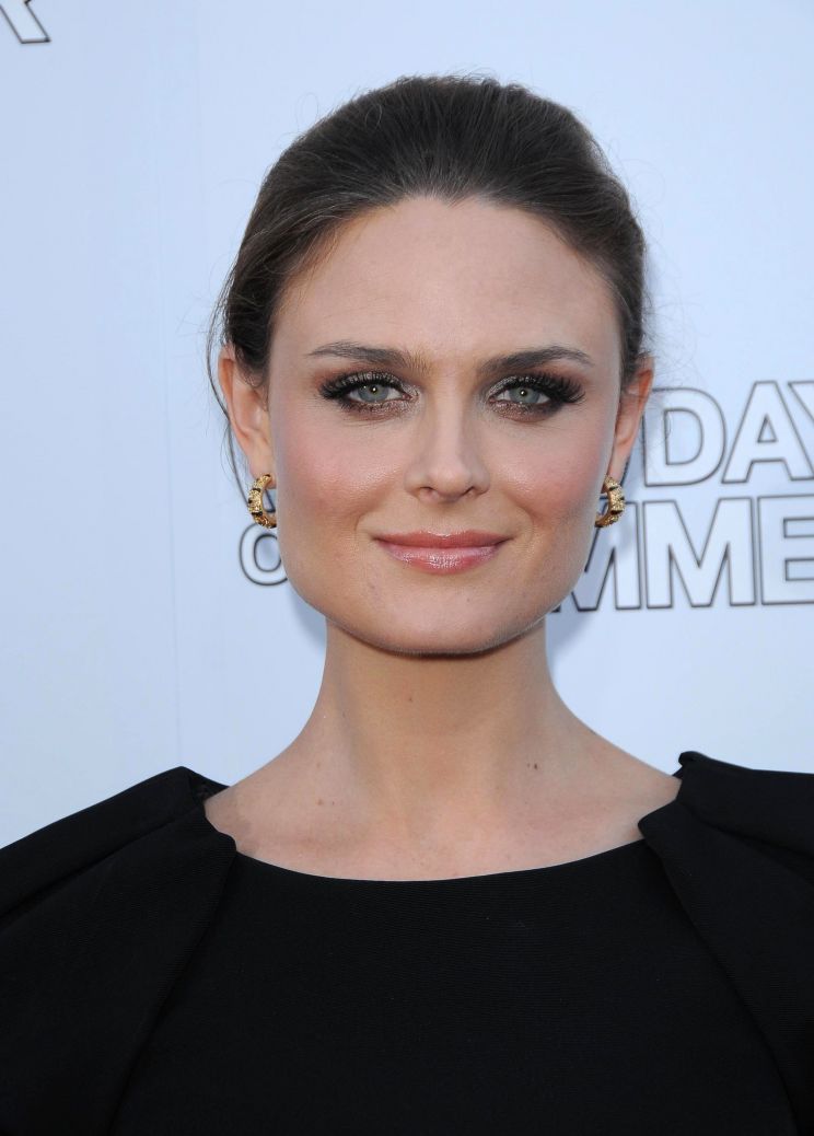 Emily Deschanel