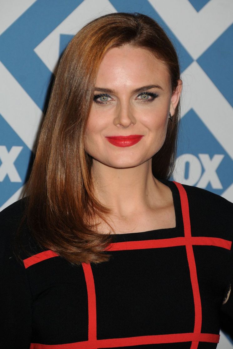 Emily Deschanel