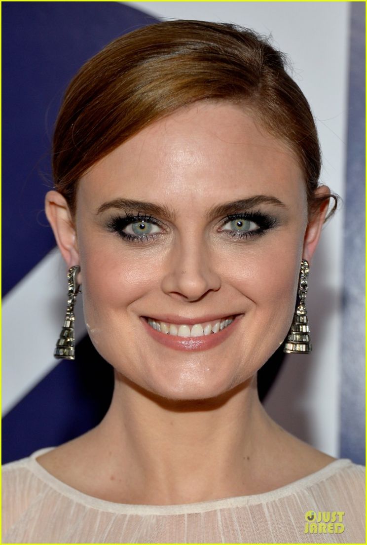 Emily Deschanel