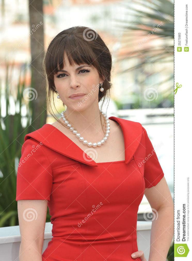 Emily Hampshire