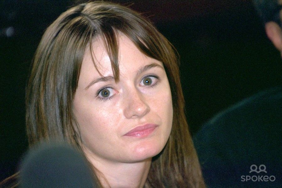 Pictures Of Emily Mortimer 