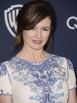 Emily Mortimer photo