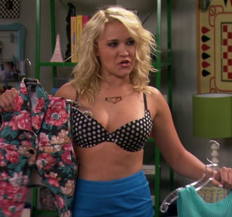 Emily Osment's Biography, Emily Jordan Osment was born in Los Angeles ...
