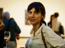 Emily Perkins photo