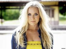 Emily Procter photo