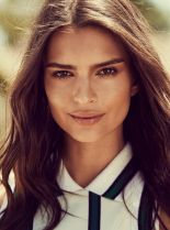 Emily Ratajkowski photo