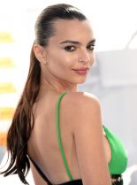 Emily Ratajkowski