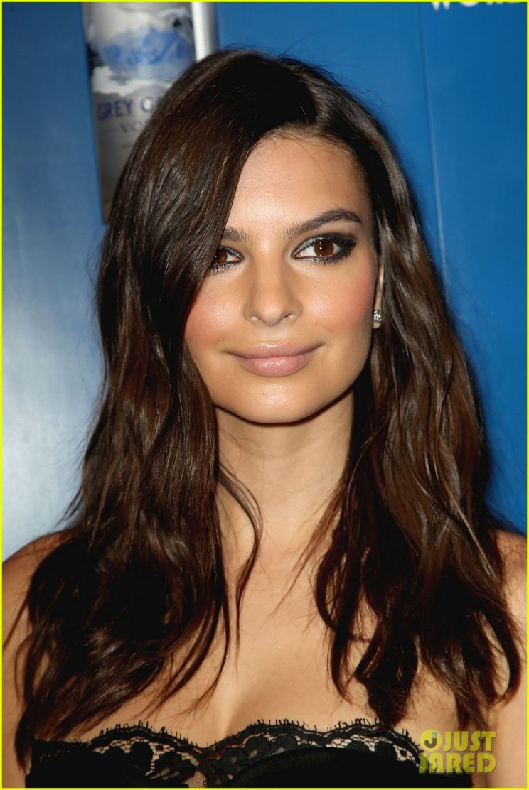 Emily Ratajkowski