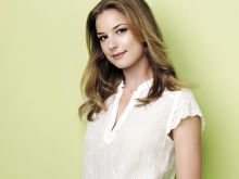 Emily VanCamp