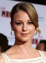 Emily VanCamp photo