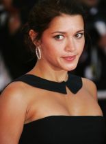 Emma de Caunes photo