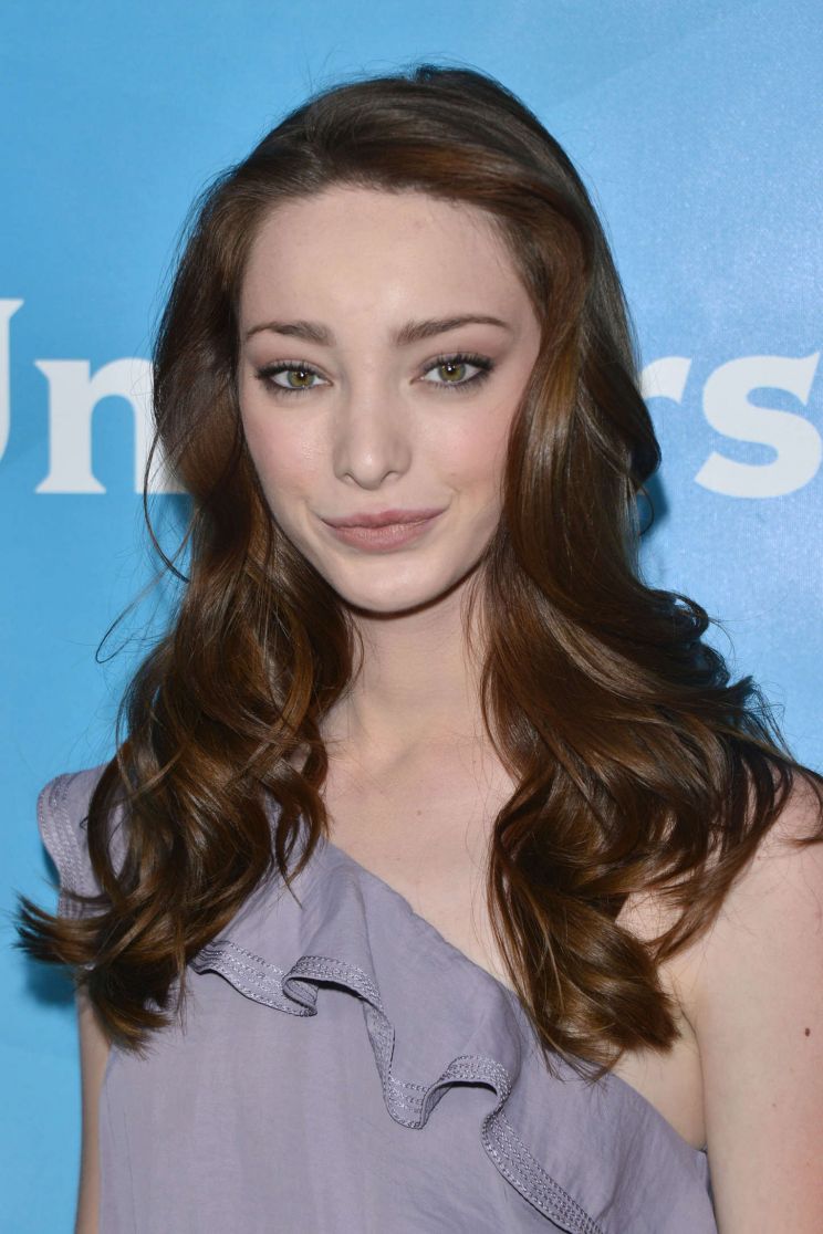 Emma Dumont