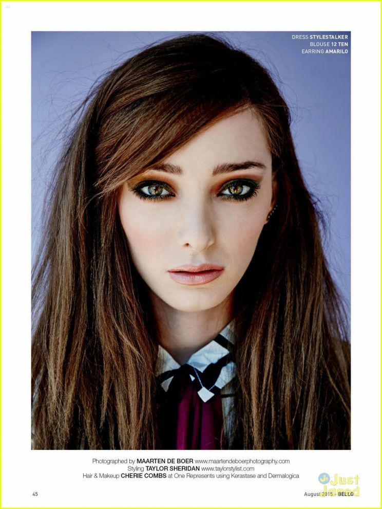 Emma Dumont