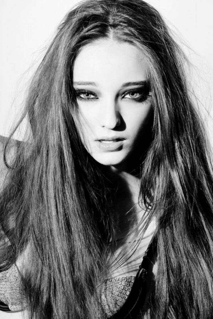 Emma Dumont
