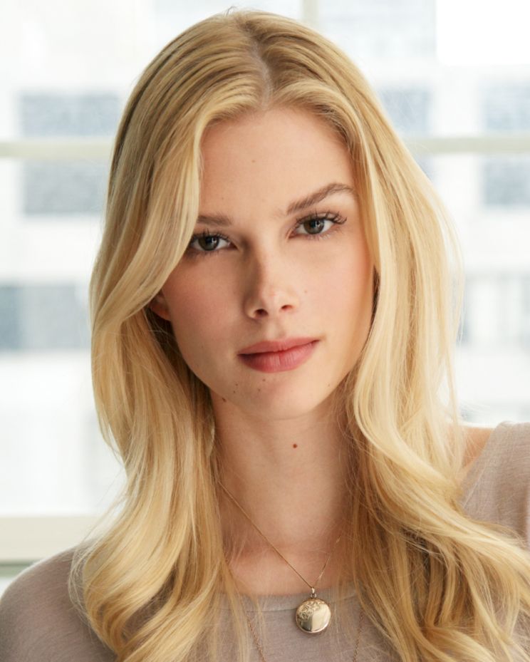 Emma Ishta.