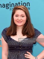 Emma Kenney #229616 picture (Portrait Medium)