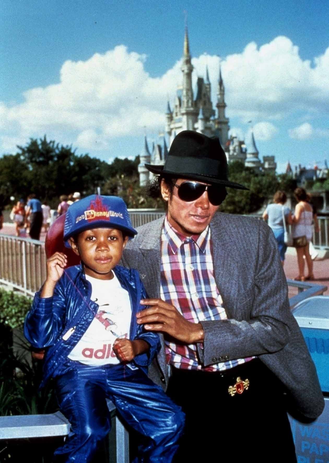 Pictures of Emmanuel Lewis
