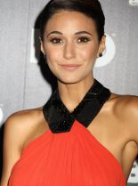 Emmanuelle Chriqui photo