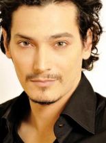 Enrique Alcides