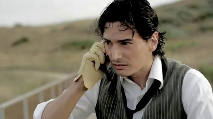 Enrique Alcides