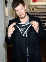 Eric Mabius