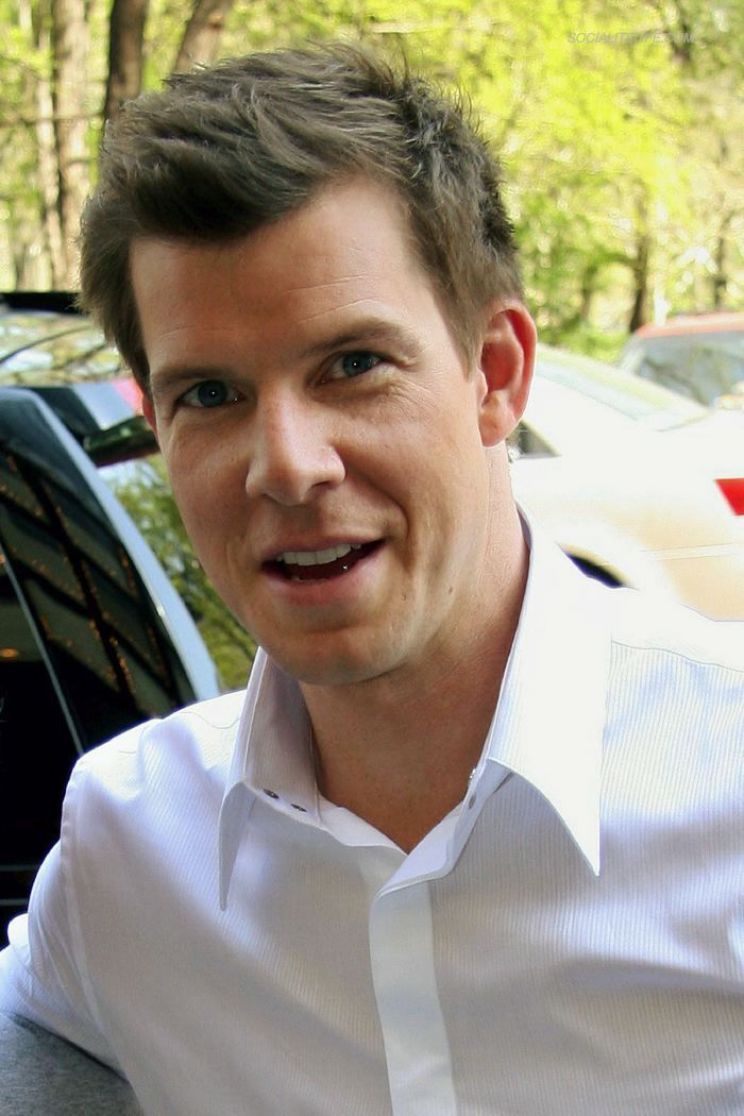 Eric Mabius