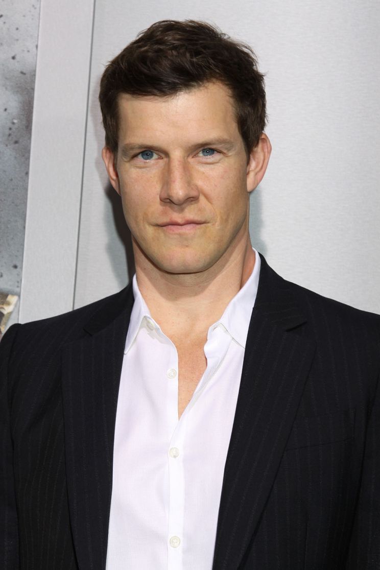 Eric Mabius