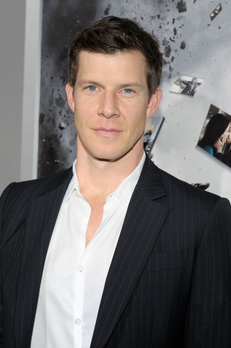 Eric Mabius