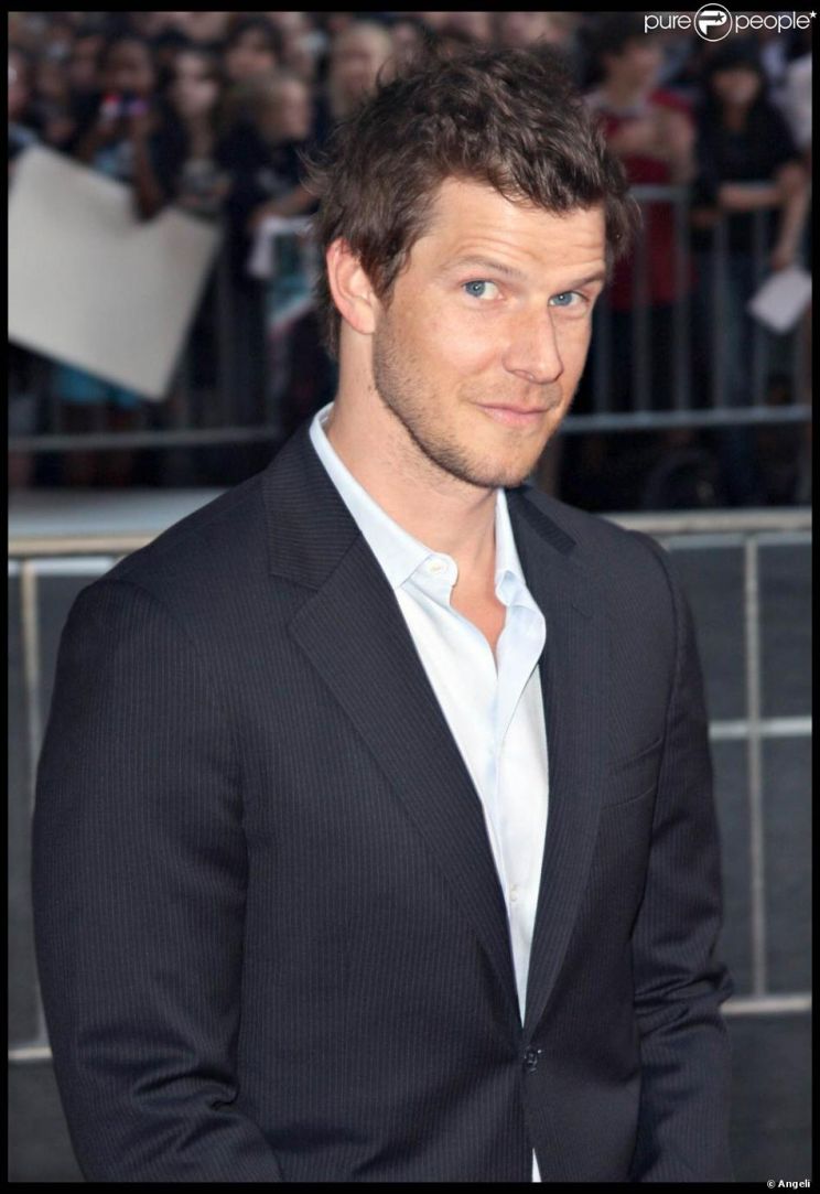 Eric Mabius