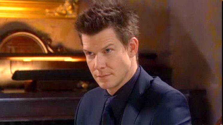 Eric Mabius