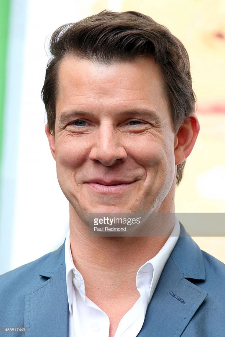 Eric Mabius