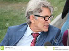 Eric Roberts