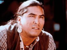 Eric Schweig photo