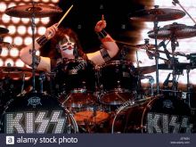 Eric Warren Singer