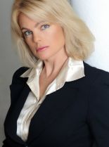 Erika Eleniak