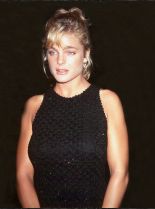 Erika Eleniak