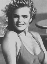 Erika Eleniak