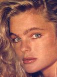 Erika Eleniak