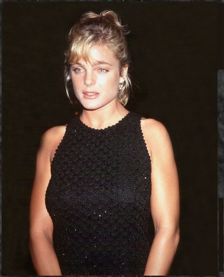 Erika Eleniak